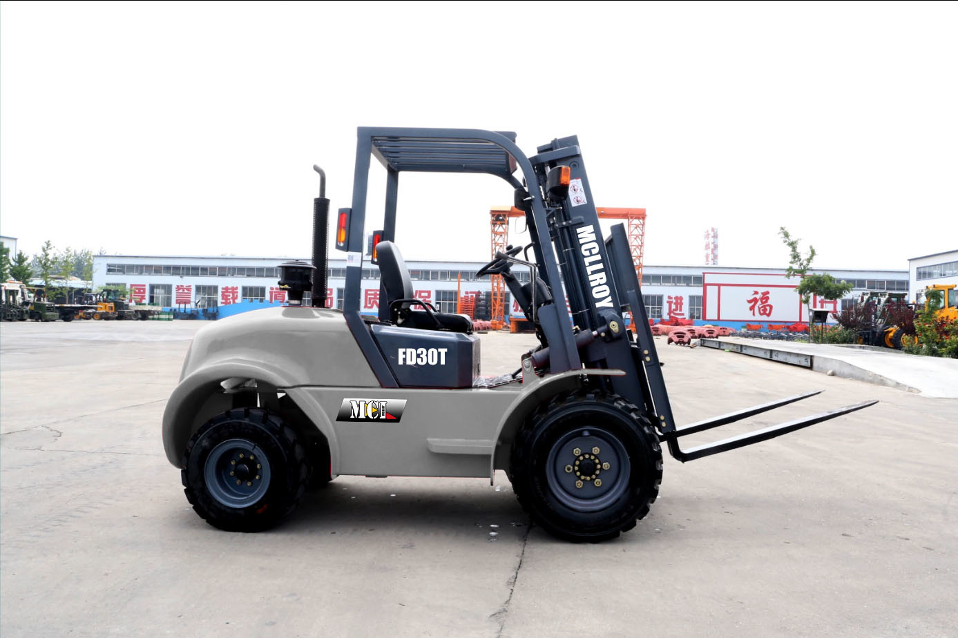 Superior Handling Terrain Adaptable Forklift Truck For Material Handling Operations