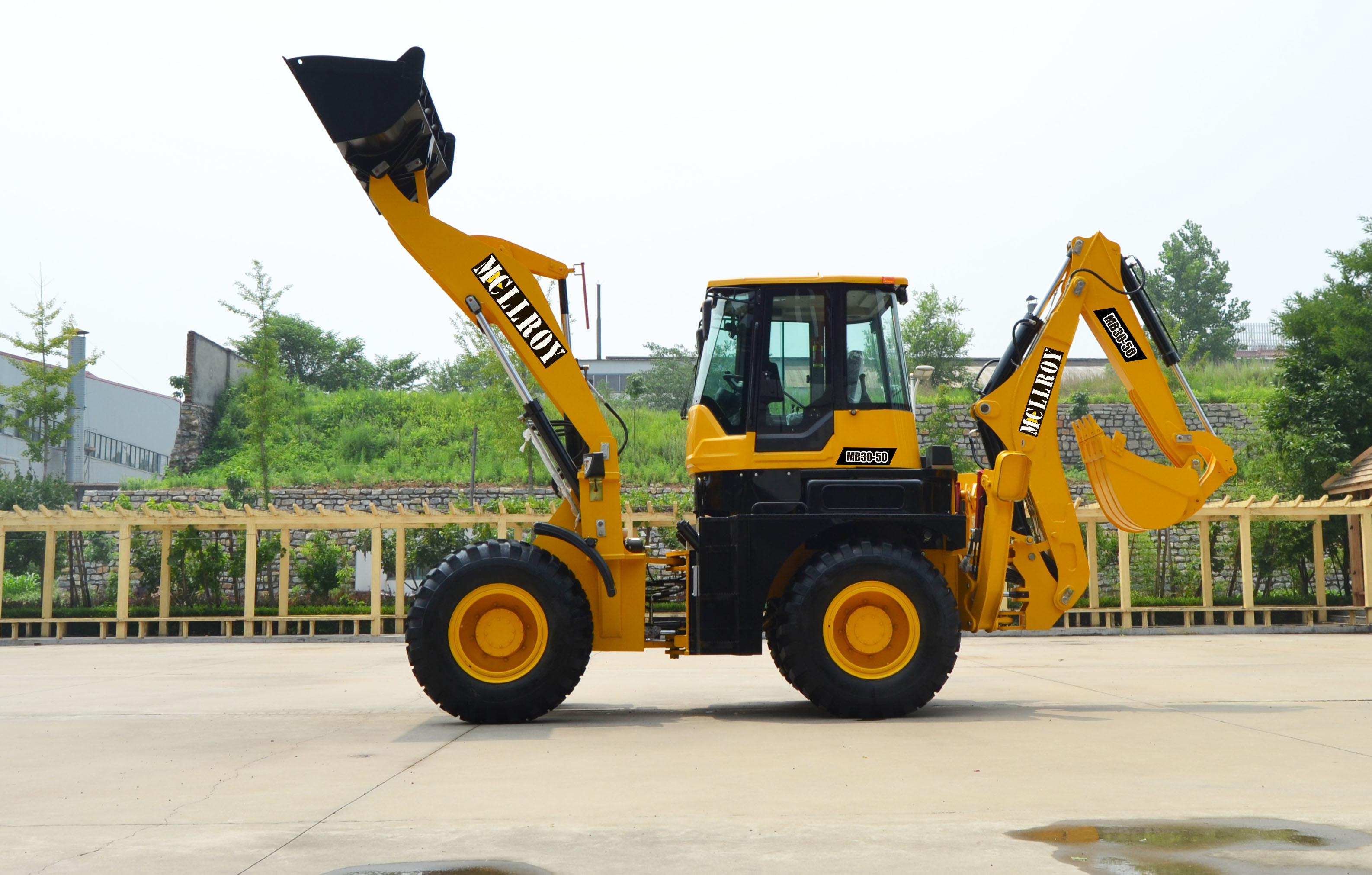 3000kg Rated Load Compact Backhoe Loader MCLLROY MB32-50 5000mm Digging Depth